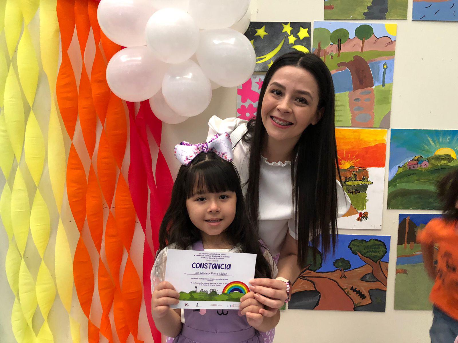 $!Luz Mariely Ponce López y Loamy López.