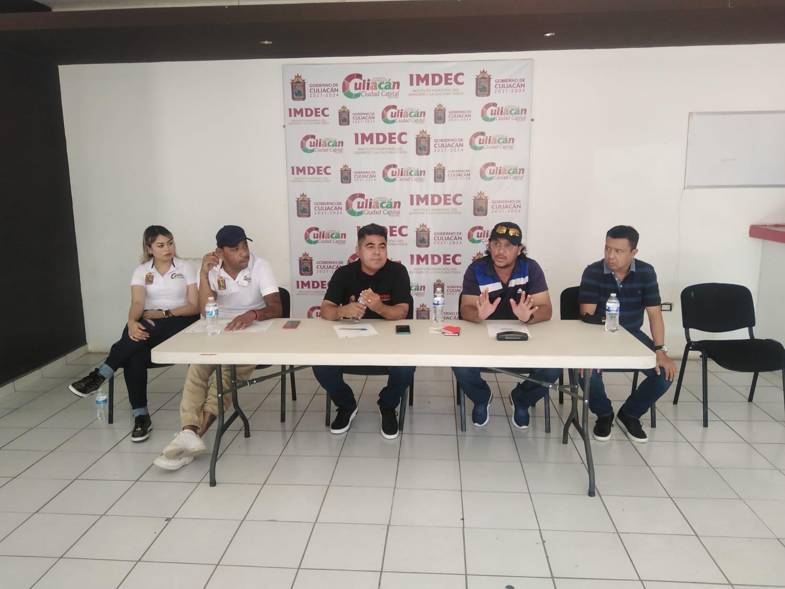 $!Se reúnen para organizar Liga Intercolonial de Futbol Siete, en Culiacán