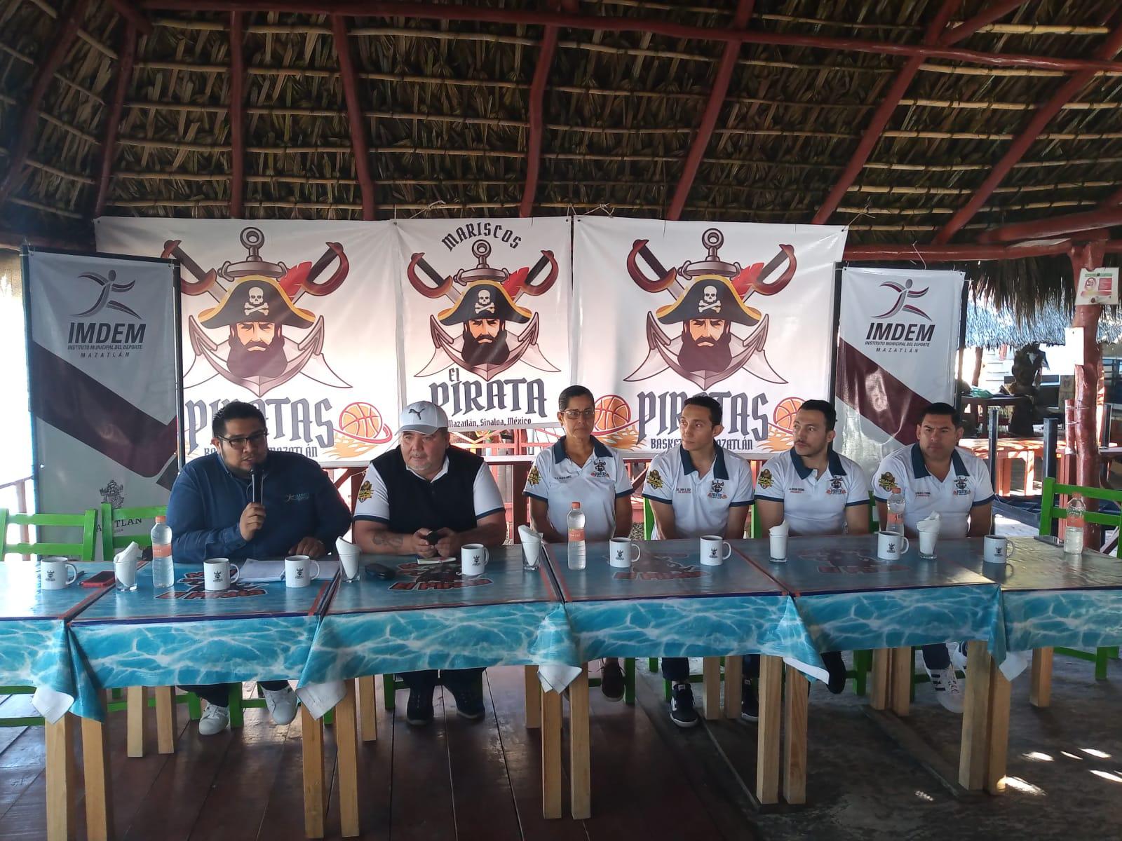 $!Queda atrás Delfines, ahora serán Piratas Basketball Mazatlán