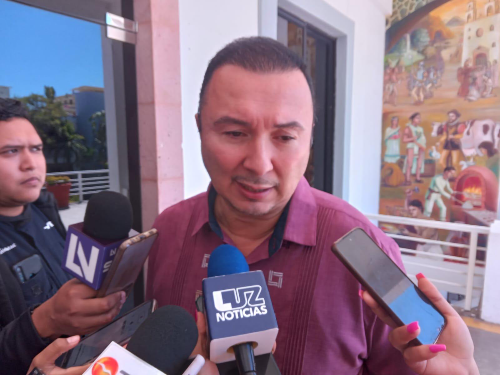$!Buscan transportistas y hoteleros de Mazatlán controlar el nivel de ruido en el transporte público