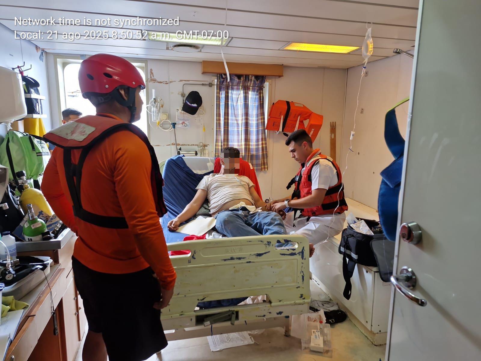 $!Marina realiza dos acciones de rescate en la mar cerca de Mazatlán