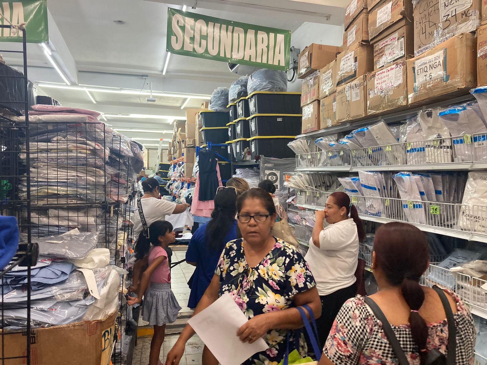 $!Continúa el canje de uniformes en los centros participantes en Sinaloa.