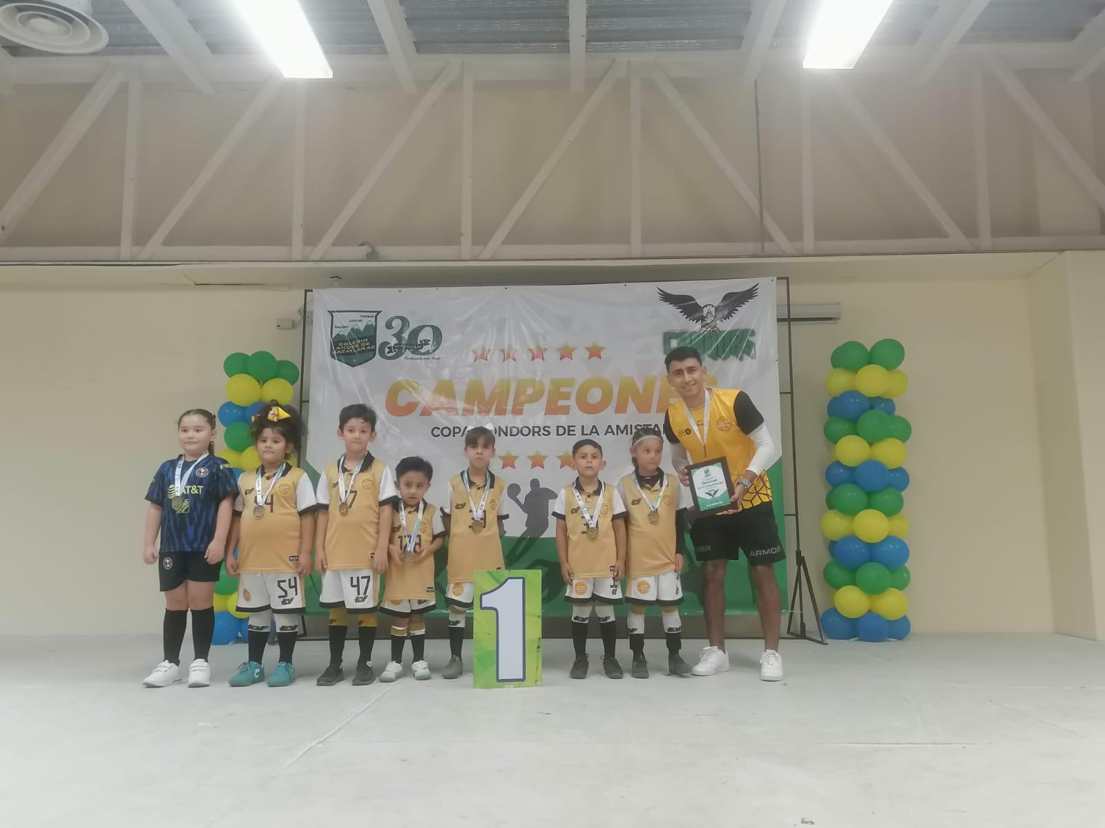 $!Remington es campeón de Preparatoria varonil, en Copa Condors