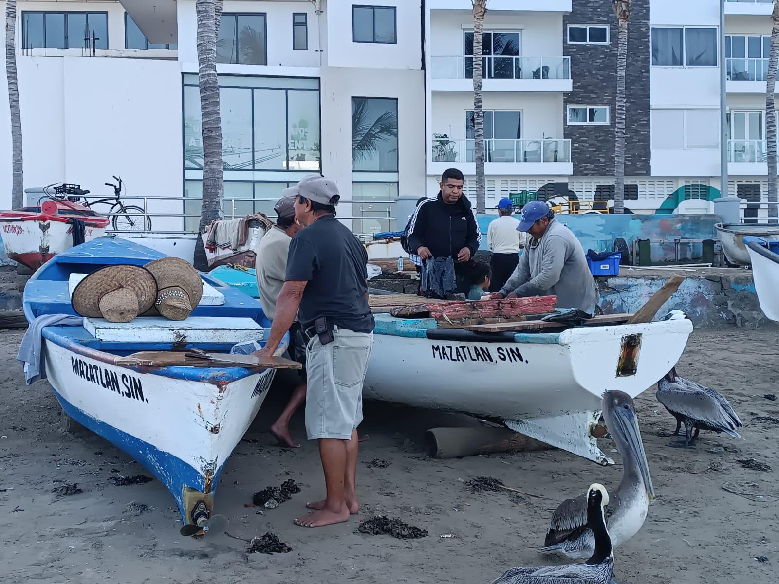 $!Pescadores de Playa Norte reportan situación crítica en capturas por el clima frío