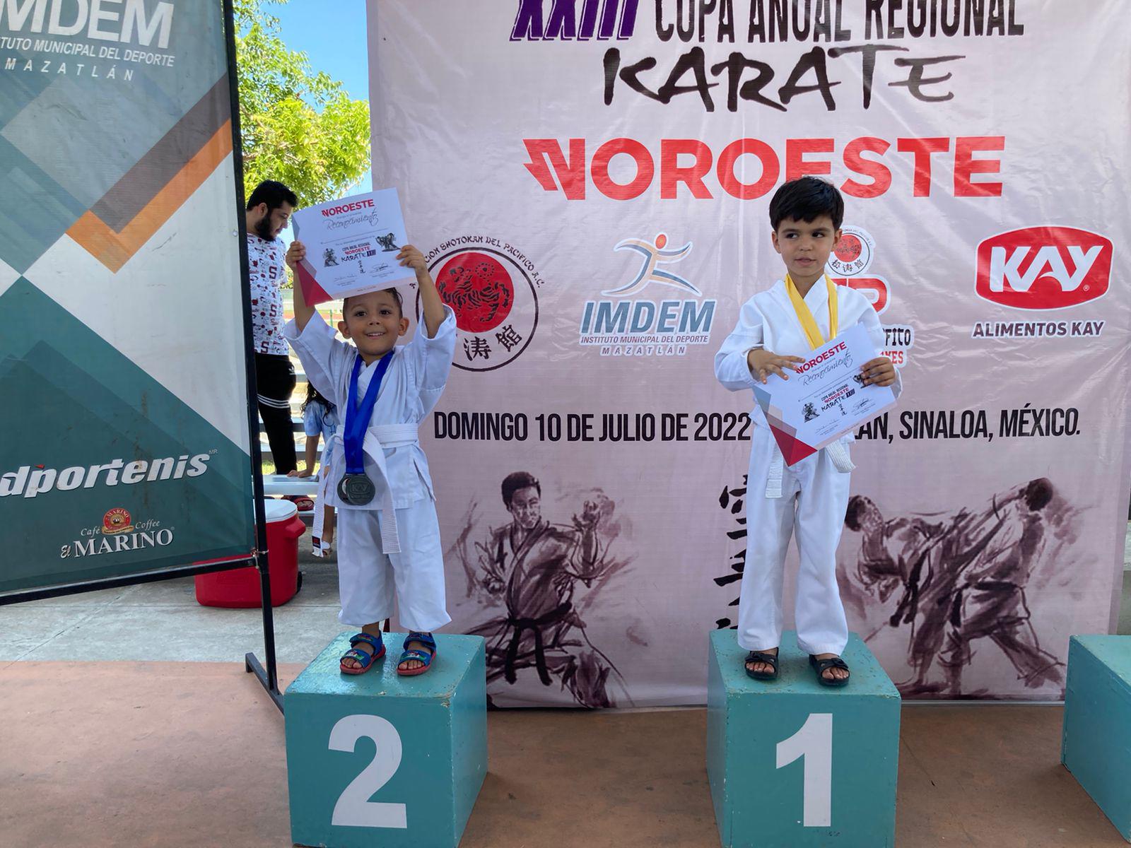 $!Verónica López domina en formas y combate en la Copa Anual Regional de Karate Noroeste