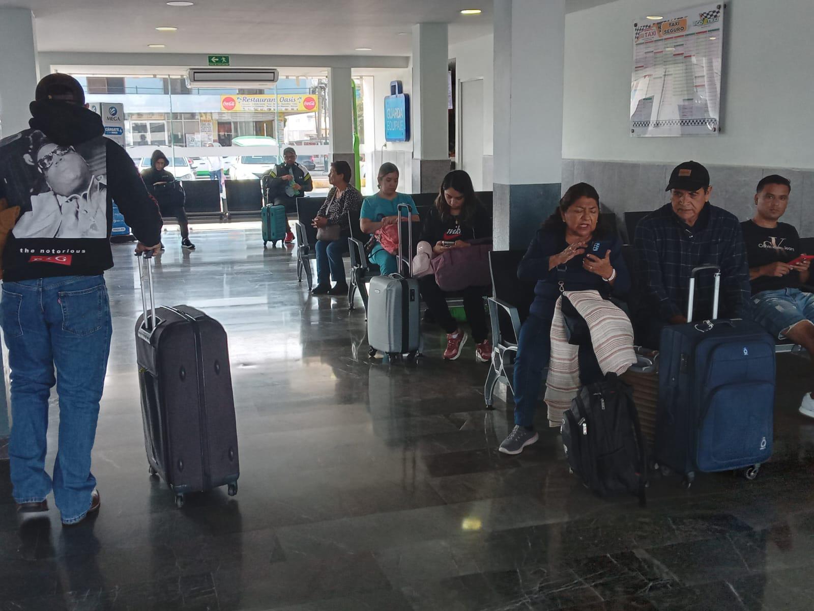 $!Reportan tranquilo movimiento de pasajeros este Jueves Santo en la Central Camionera de Mazatlán