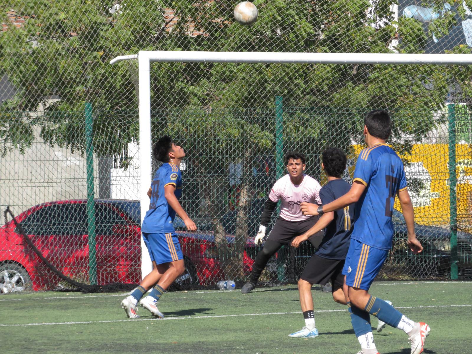 $!CBTIS 51 confirma su liderato en la Liga de Futbol Estudiantil