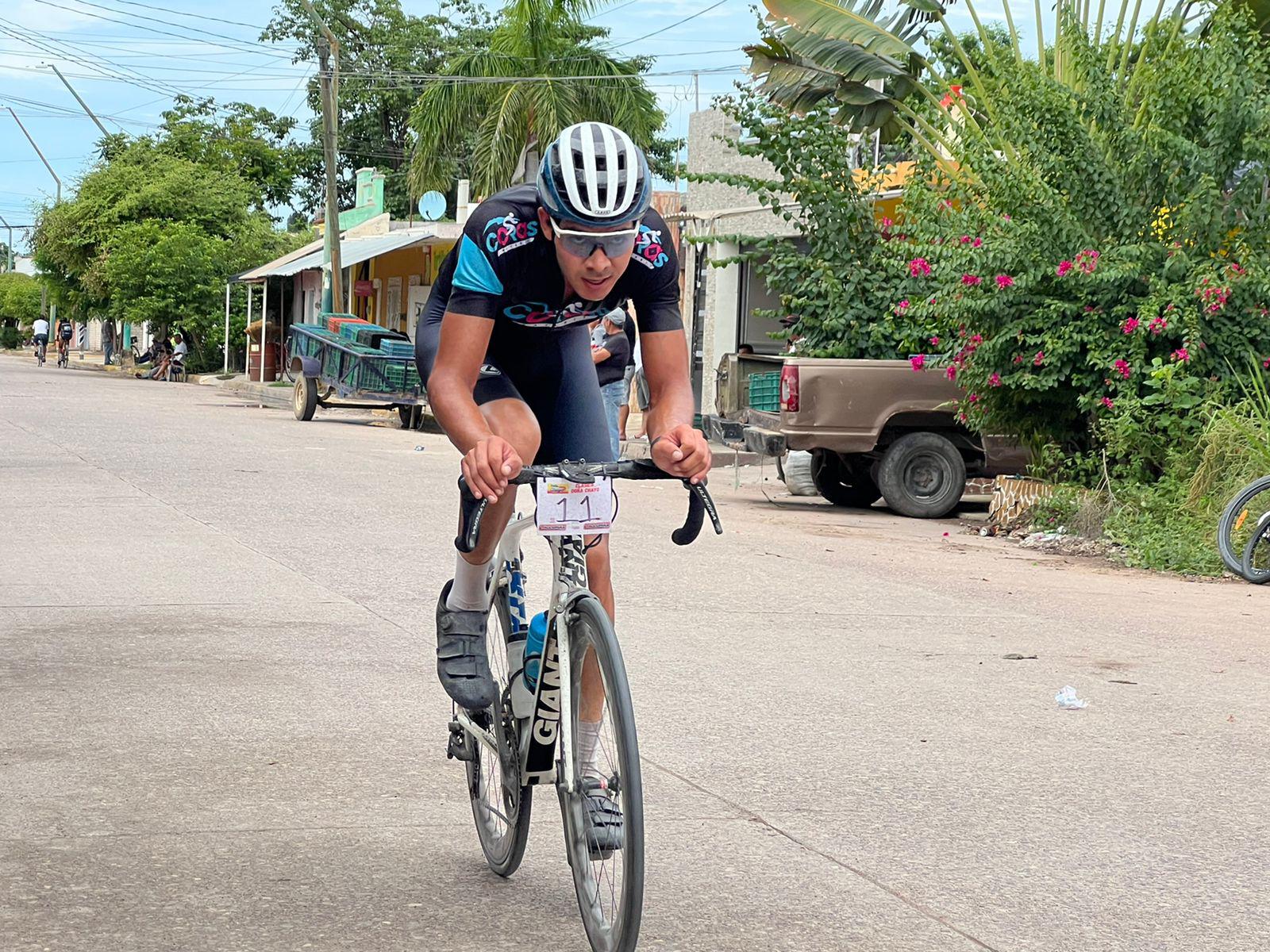 $!Nutrida participación tiene la carrera ciclista ‘Mariscos Doña Chayo’