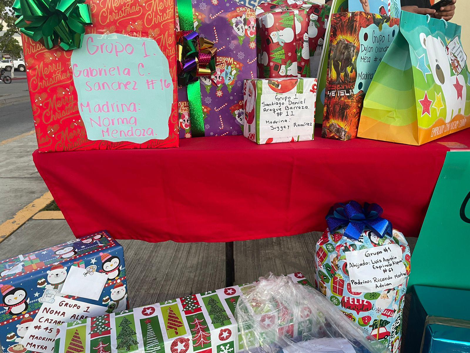 $!Recolectan en Mazatlán regalos y kits médicos para niños con cáncer