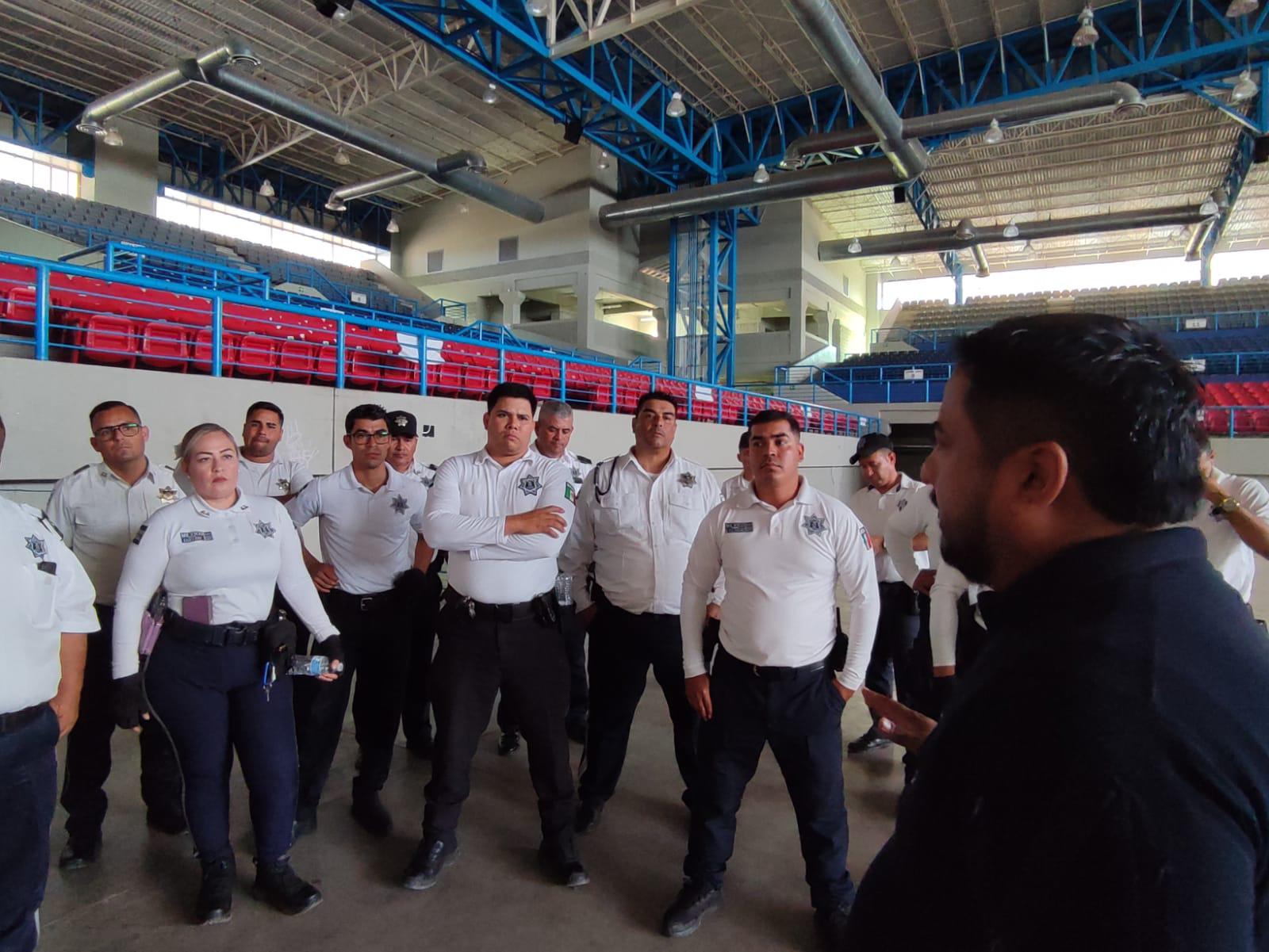 $!Policías de Mazatlán se especializan en Derechos Humanos y Uso Racional y Progresivo de la Fuerza
