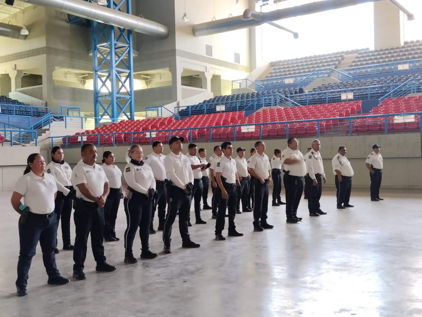 $!Policías de Mazatlán se especializan en Derechos Humanos y Uso Racional y Progresivo de la Fuerza