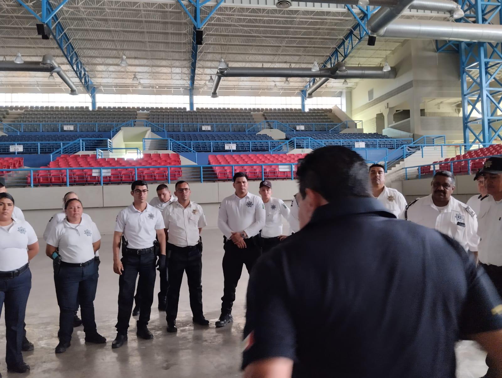 $!Policías de Mazatlán se especializan en Derechos Humanos y Uso Racional y Progresivo de la Fuerza