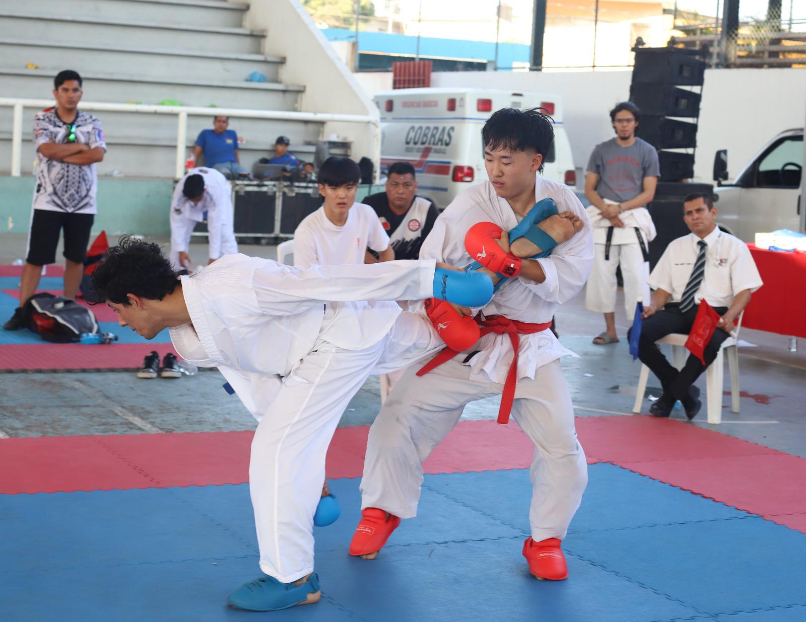 $!Moreno Bautista vuelve a ser la figura de la Copa Datemex de Karate