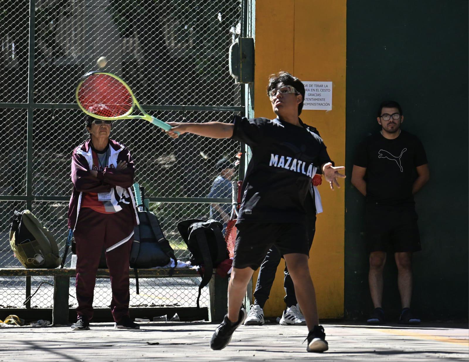 $!Mazatlecos Óscar Díaz y Maximiliano Guerra logran el triplete en frontón, en la etapa estatal