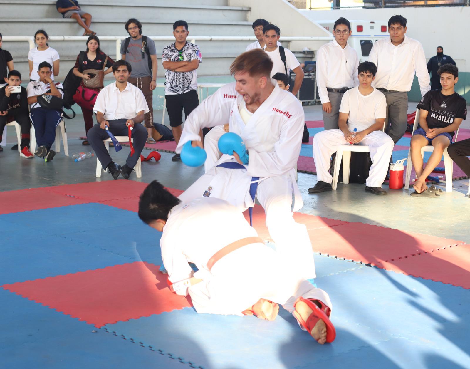 $!Moreno Bautista vuelve a ser la figura de la Copa Datemex de Karate