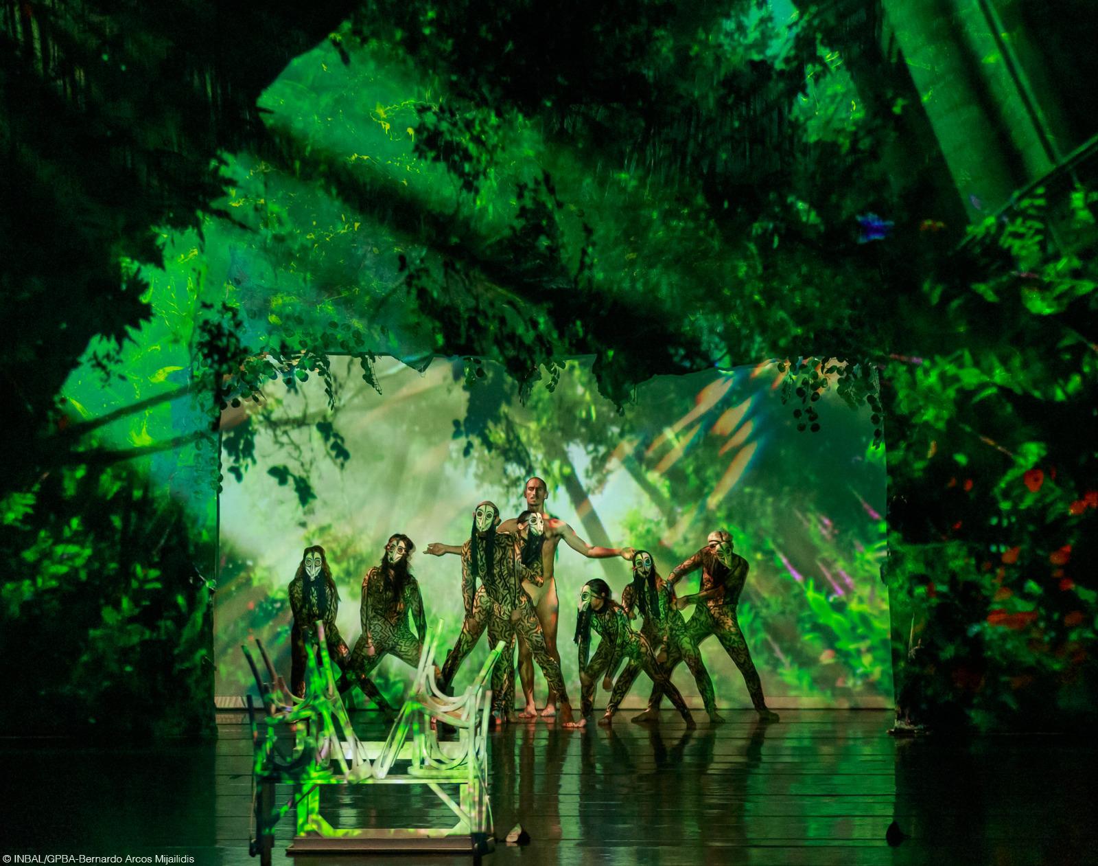 $!Delfos Danza Contemporánea, fundada por Víctor Ruiz y Claudia Lavista, durante la celebración.