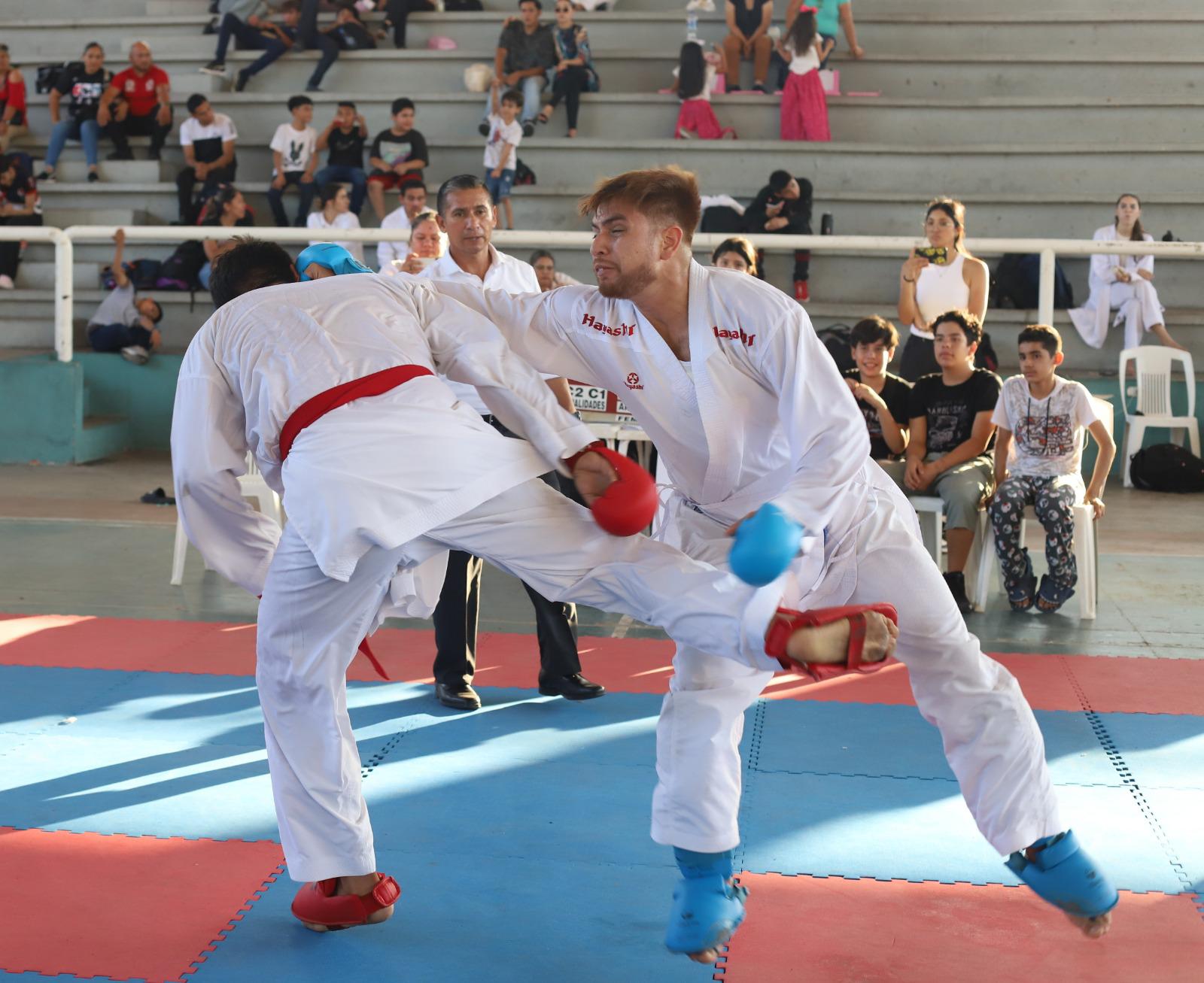 $!Moreno Bautista vuelve a ser la figura de la Copa Datemex de Karate
