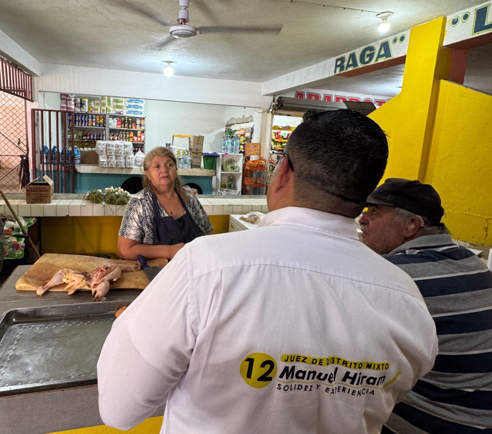 $!Eficientar procesos judiciales propone el candidato a juez Manuel Hiram Rivera