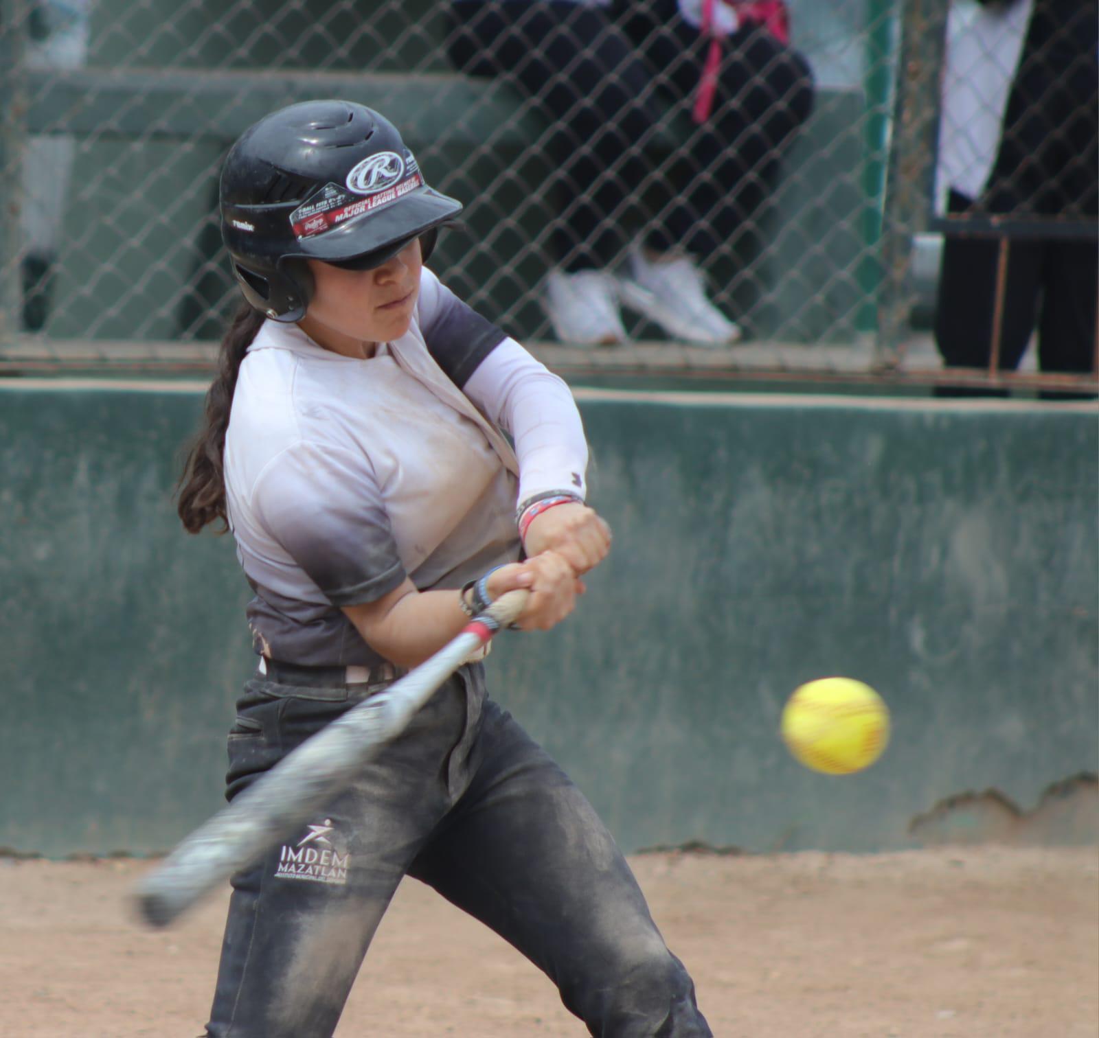 $!Mazatlán conquista los oros en el softbol de la etapa estatal de Juegos Conade