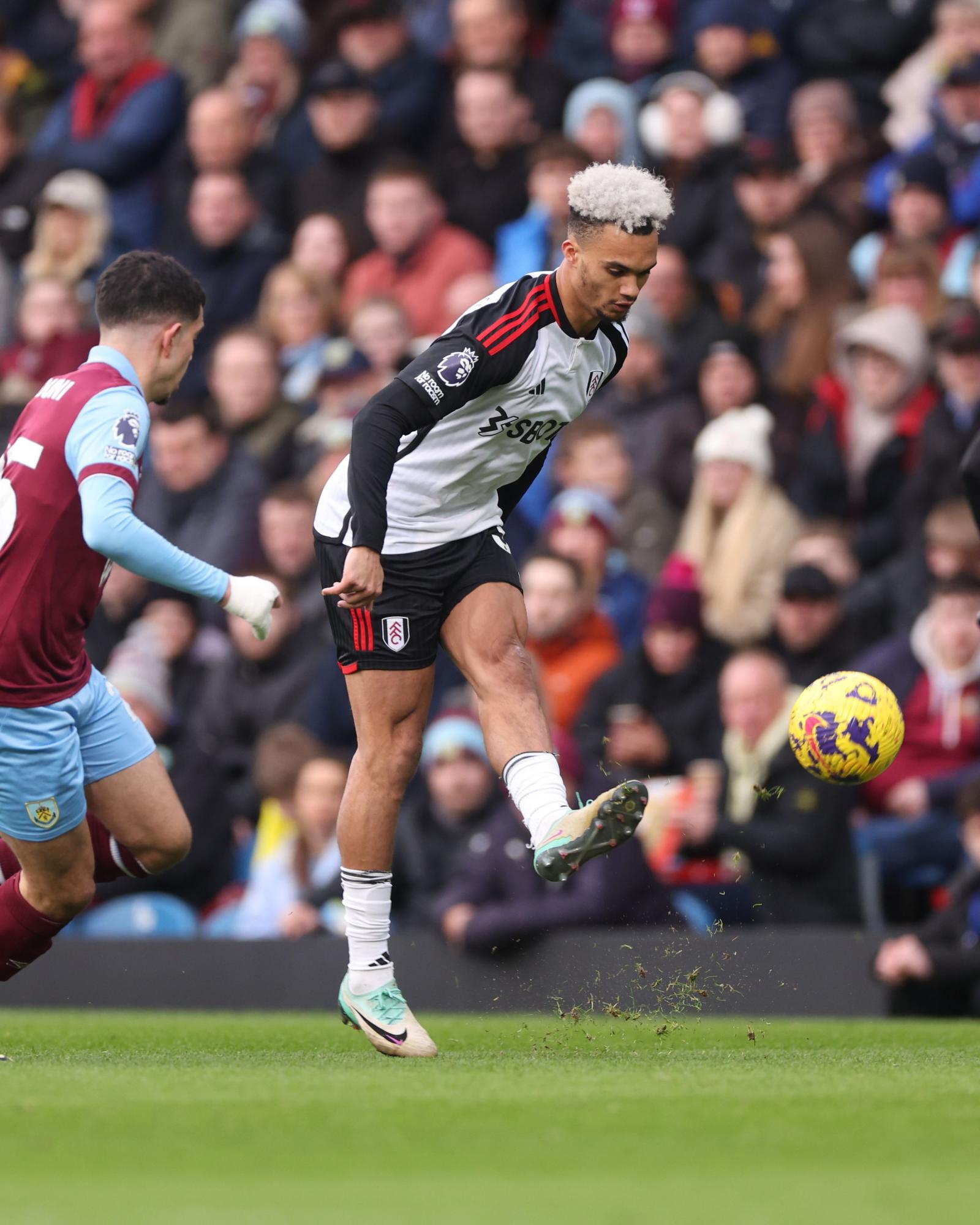 $!El Fulham, sin Raúl Jiménez, empata en visita al Burnley