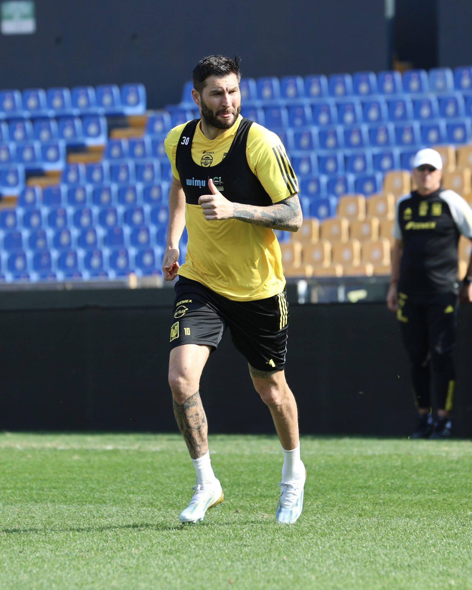 $!Gignac es operado con éxito de ruptura parcial del tendón de Aquiles