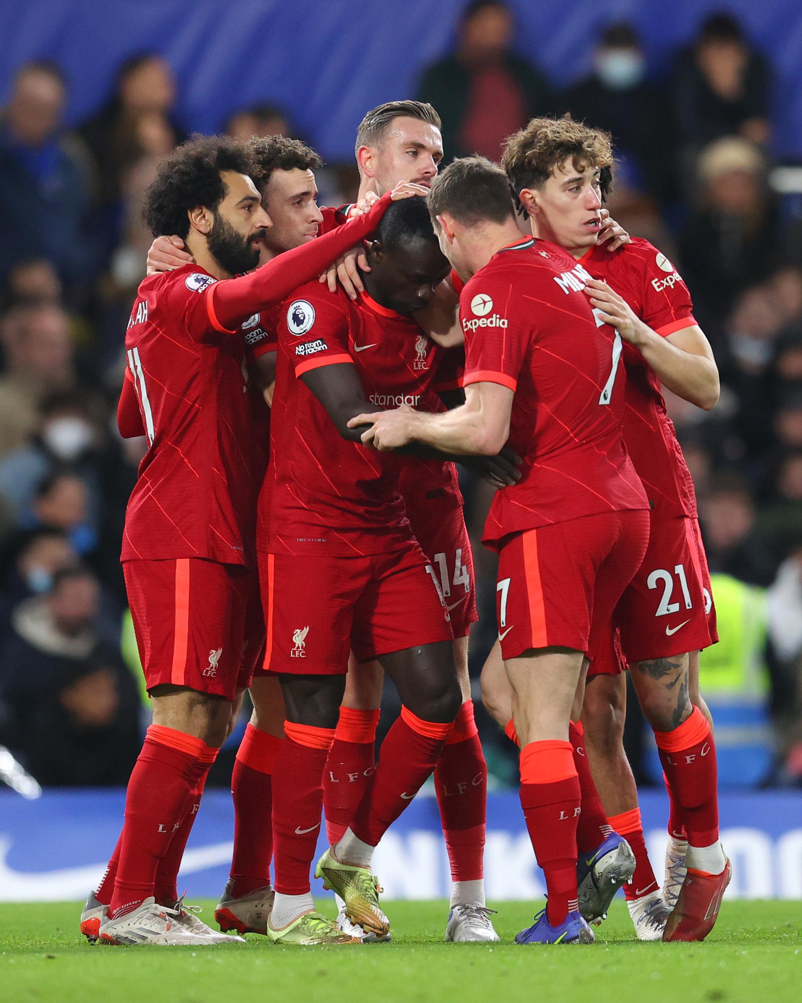 $!Chelsea y Liverpool se anulan con empate de 2-2