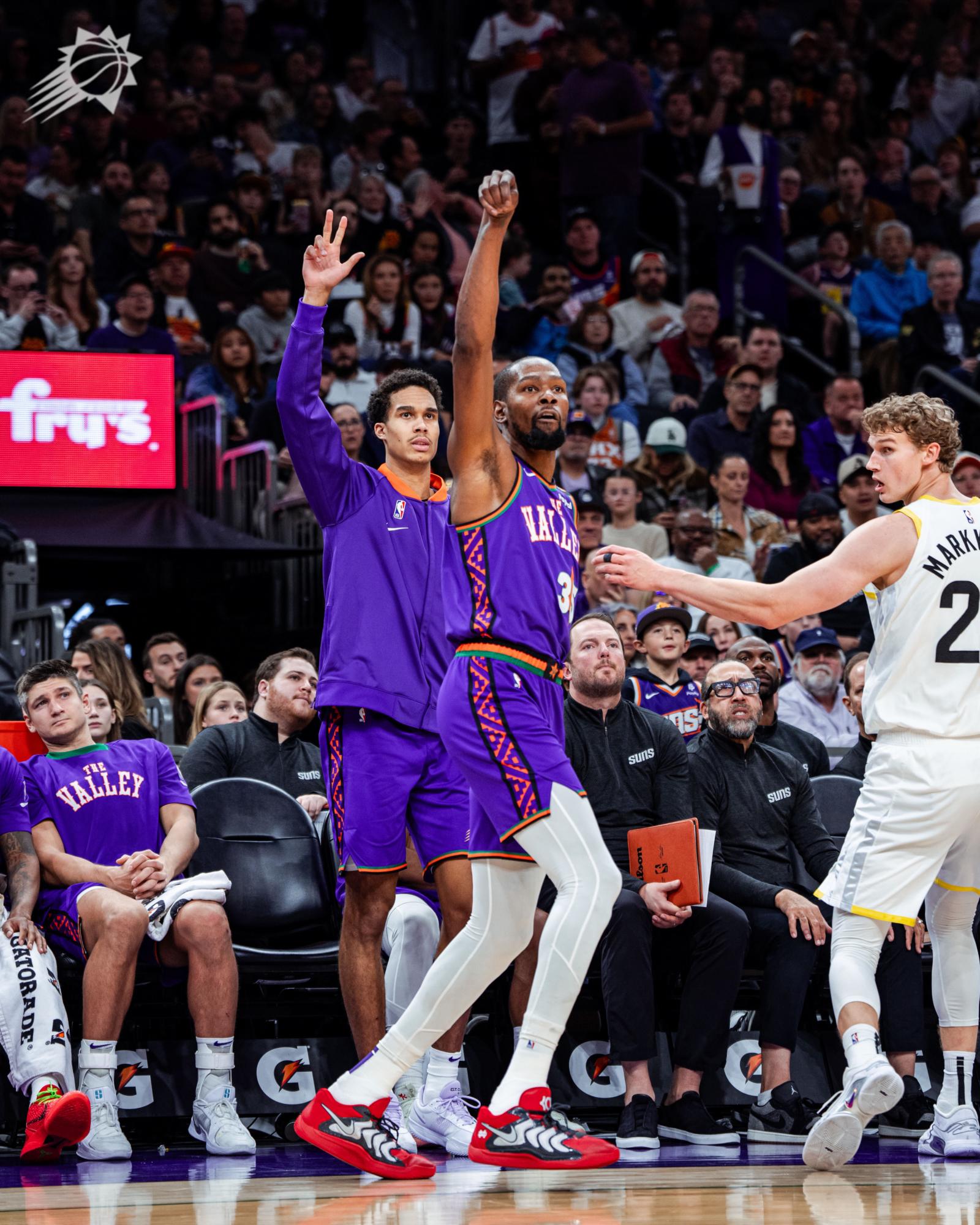 $!Devin Booker lidera a los Suns en victoria sobre el Jazz