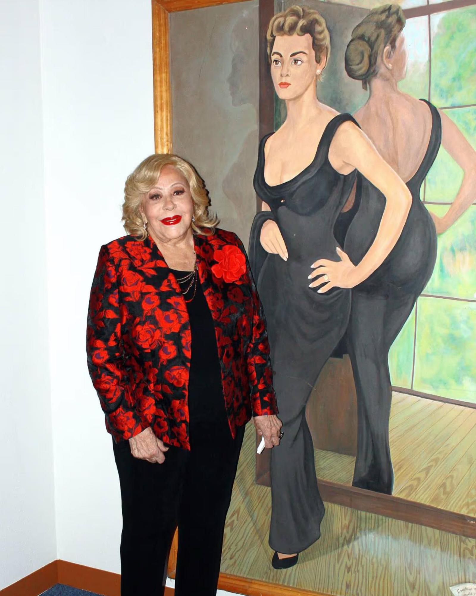 $!Trasladan el famoso cuadro de Silvia Pinal a un destino desconocido