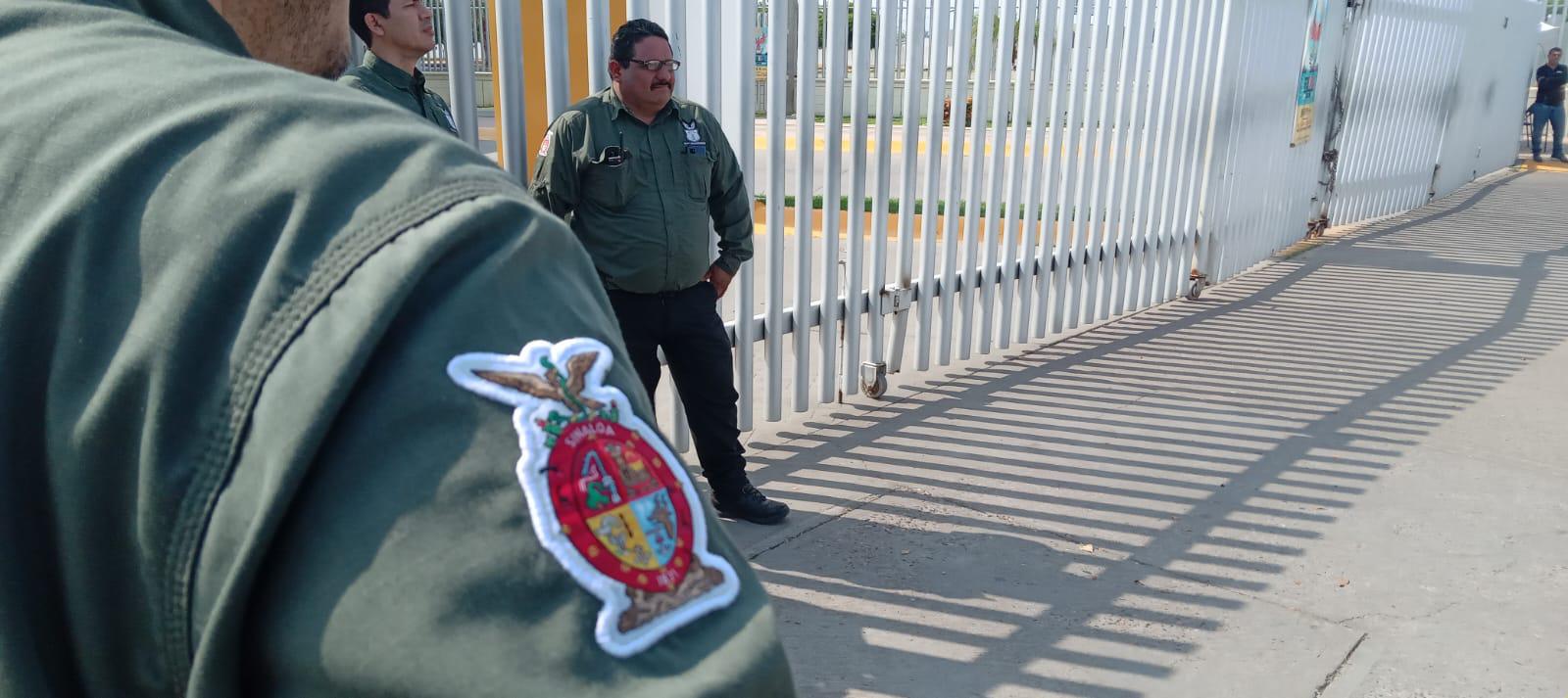 $!Agentes de la Fiscalía llegan a la UAS con orden de cateo