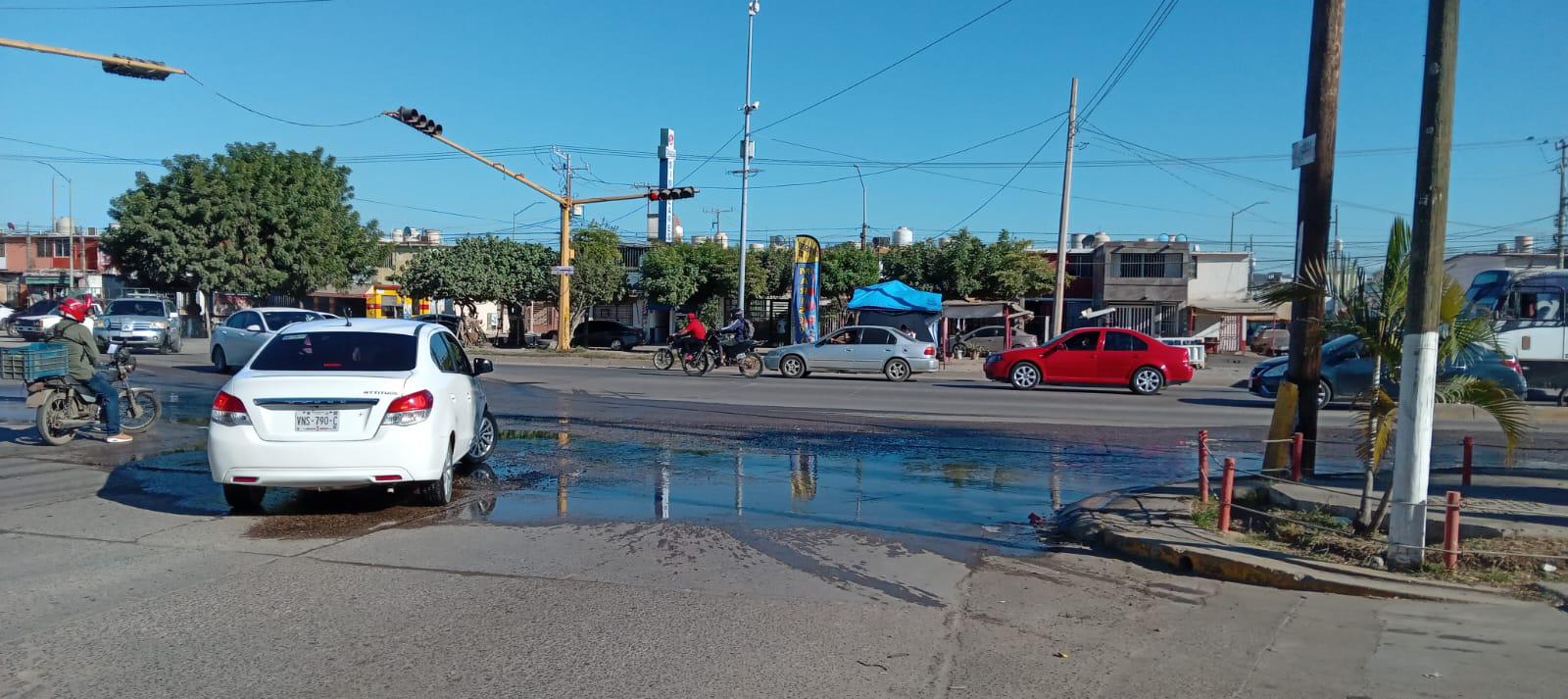 $!Contaminan el arroyo Jabalines con descargas de aguas negras, en Mazatlán