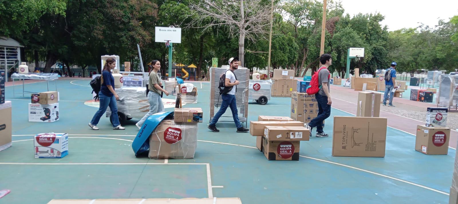 $!Reciben 229 microempresarios de Culiacán equipo productivo mediante el programa Equipa Sinaloa