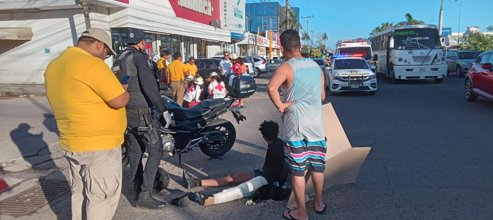 $!Dos choques casi simultáneos en la Ejército Mexicano dejan cuatro heridos, en Mazatlán