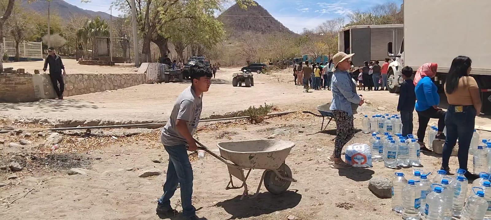 $!Dos años sin lluvia y dos tambos de agua para tres familias, la realidad en las zonas más alejadas de Sinaloa