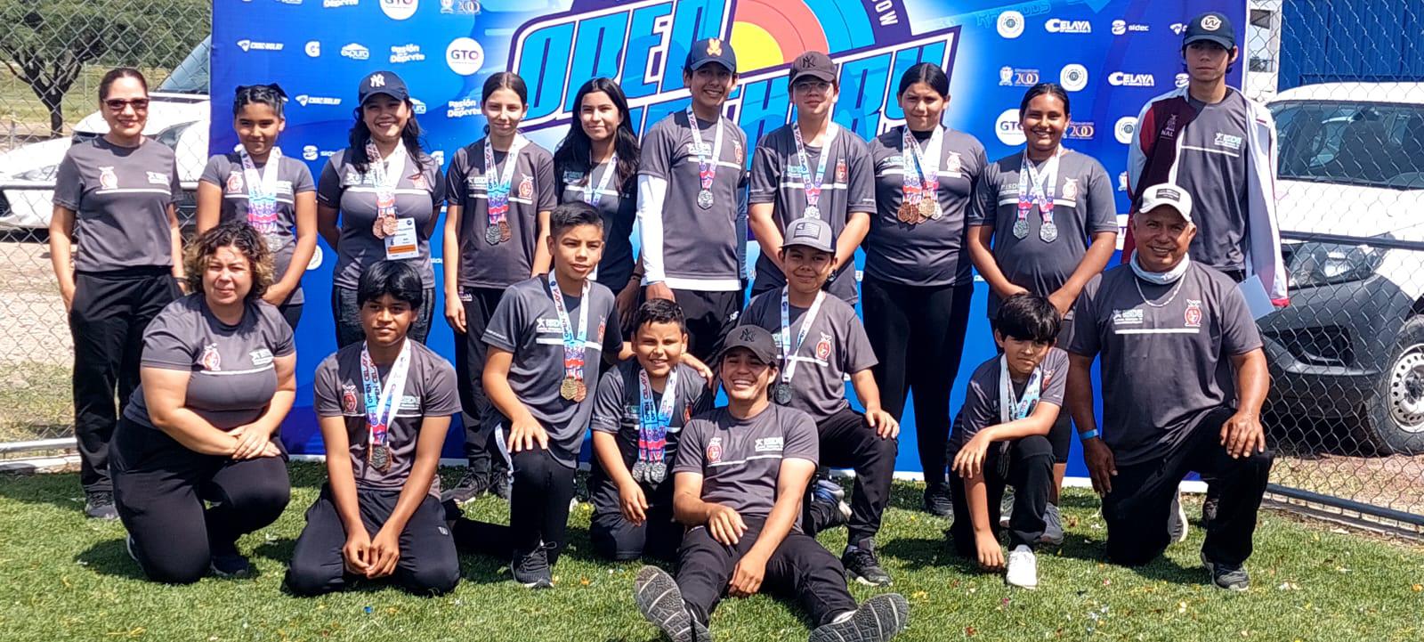 $!Obtienen sinaloenses 39 medallas en Nacional Infantil de Tiro con Arco