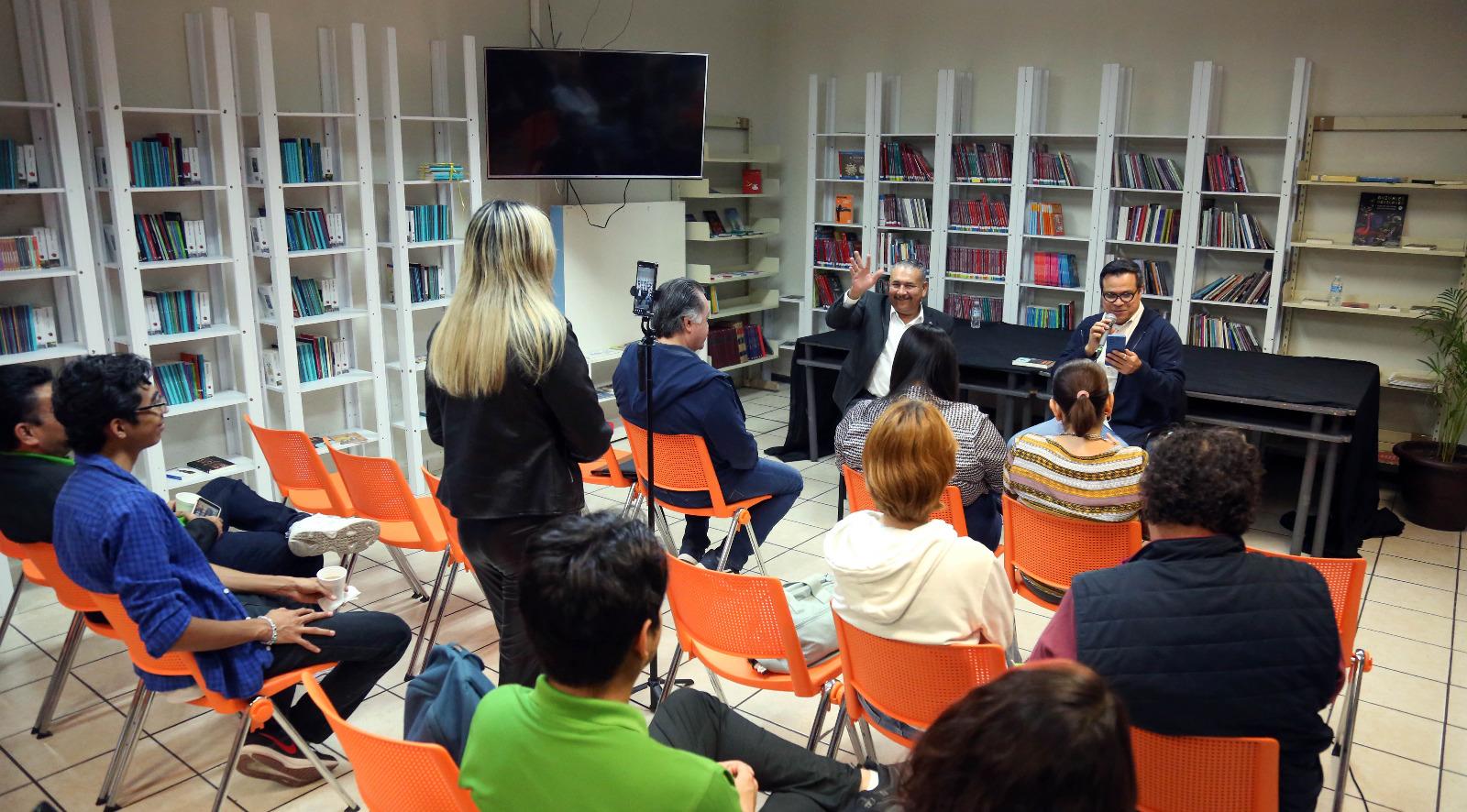 $!El público estuvo muy participativo durante la charla.