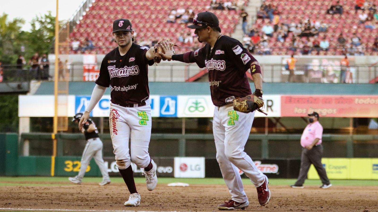 $!Tomateros cae en entradas extras ante Naranjeros, que se queda con el Clásico de la LMP