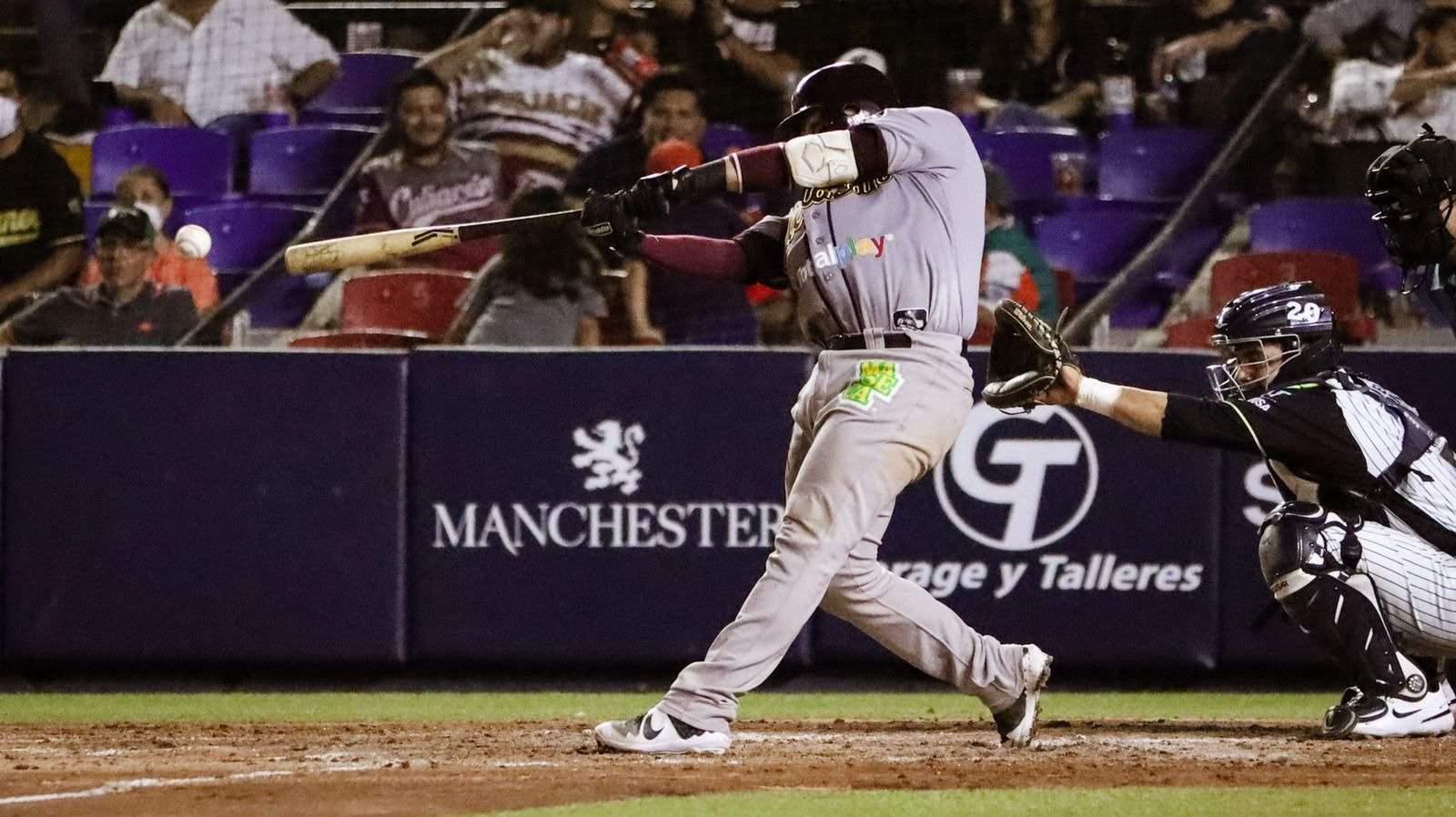 $!Tomateros de Culiacán saca el de la honra en Monterrey