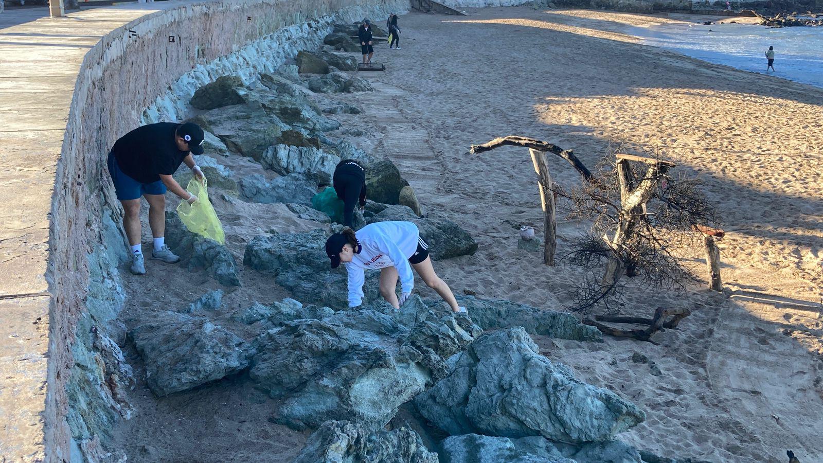 $!MazConciencia realiza jornada de limpieza en la playa de Olas Altas
