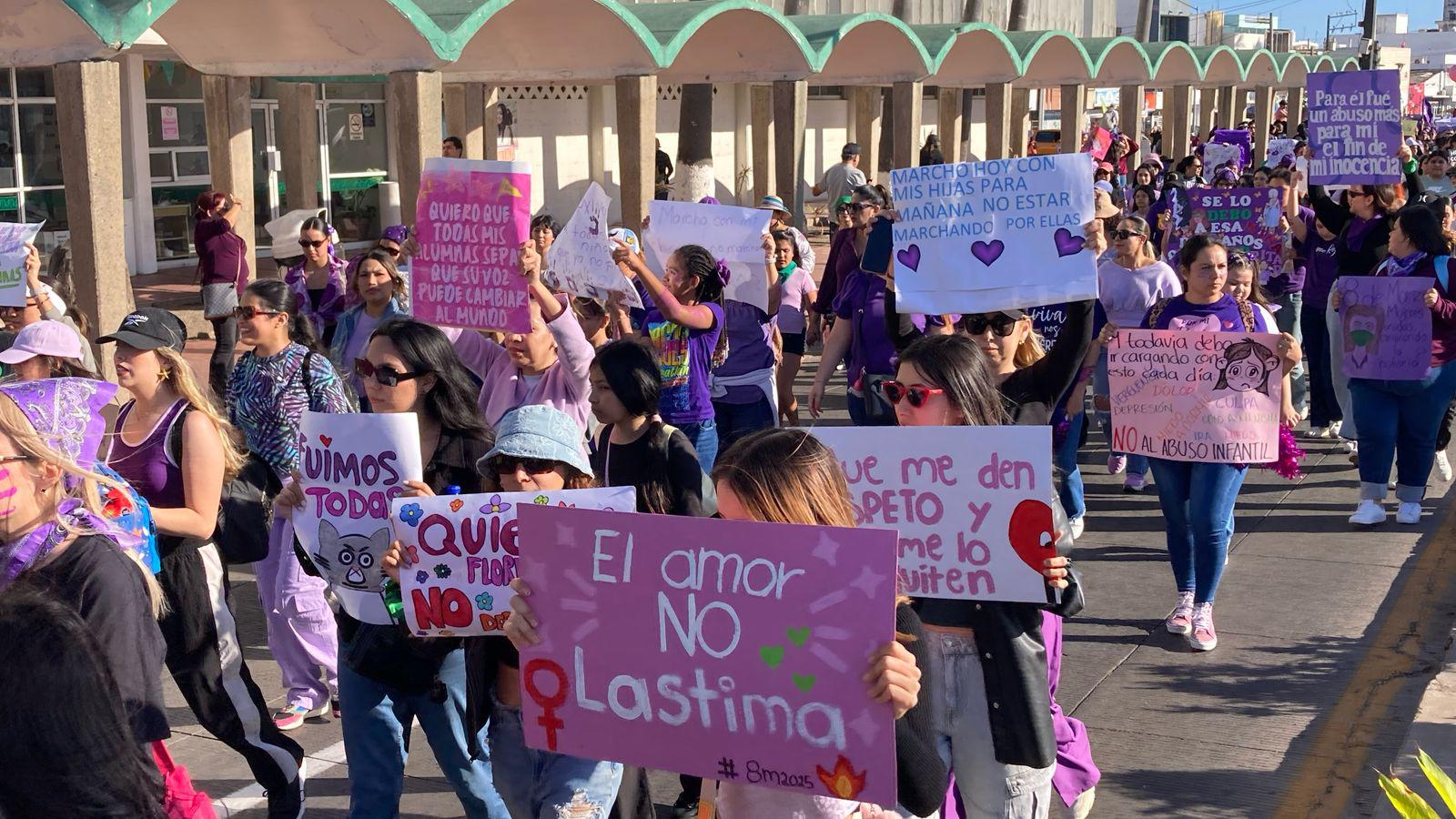 $!Mujeres en Mazatlán denuncian violencia, desigualdad y discriminación en el 8M