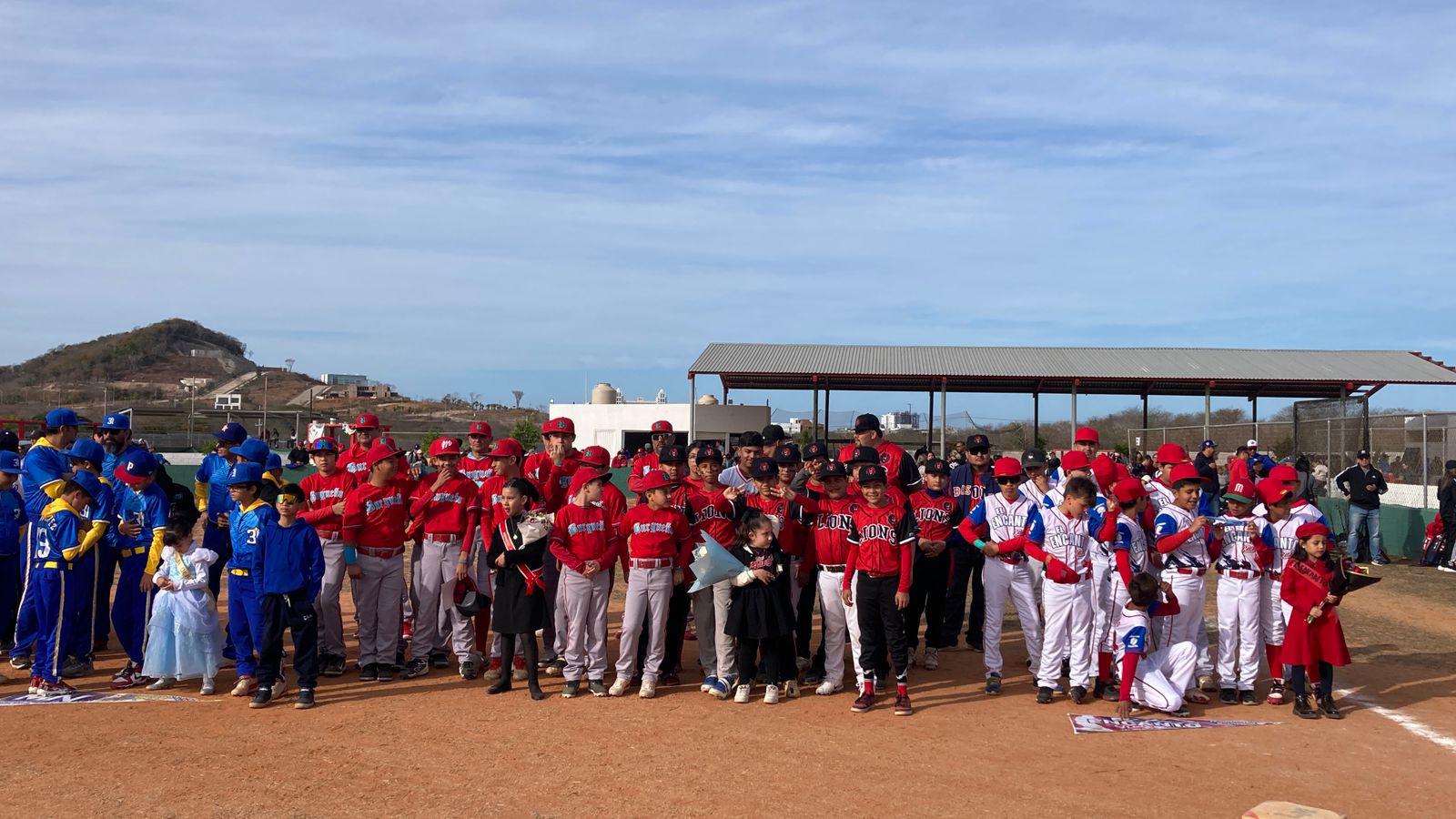 $!Cantan playball de nueva temporada de Liga Mazatlán