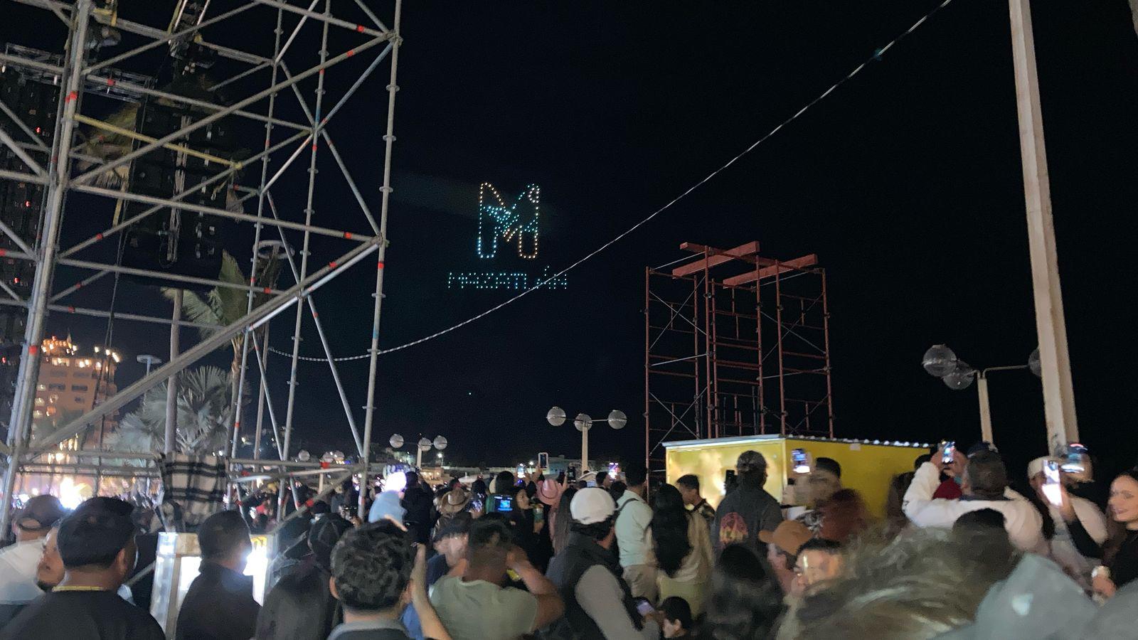$!Retumba Olas Altas con miles de personas que cantan y bailan con La Adictiva