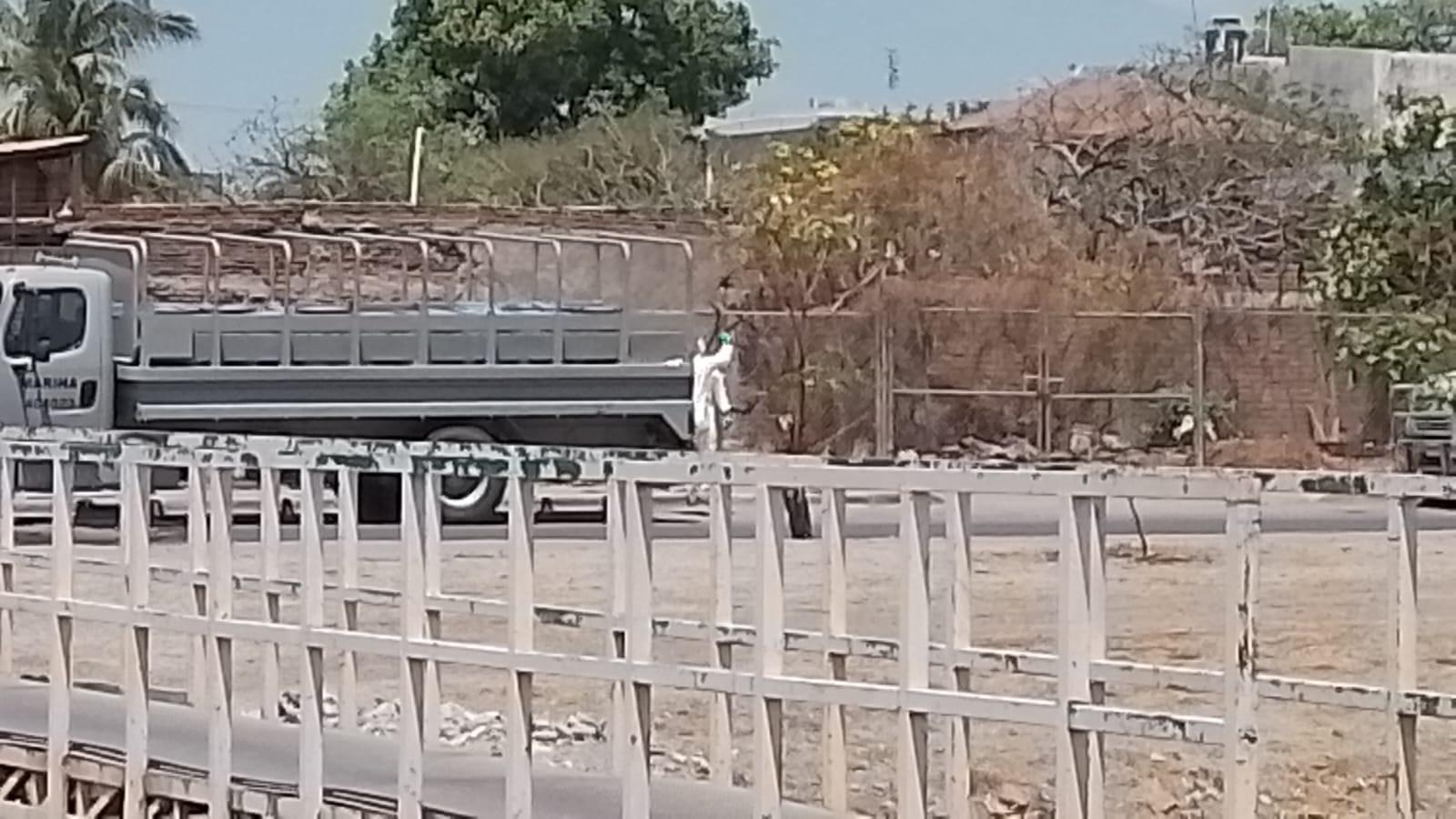 $!Se derrama ácido clorhídrico que transportaba la Marina en Culiacán