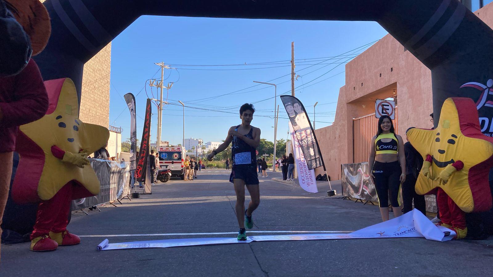 $!Justin Rendón conquista la Quinta Carrera 5KM Lince