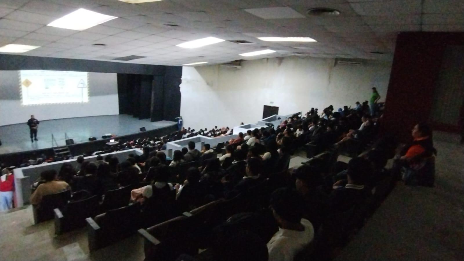 $!Reciben alumnos cultura vial con la campaña ‘Cuídate, en casa te esperan’