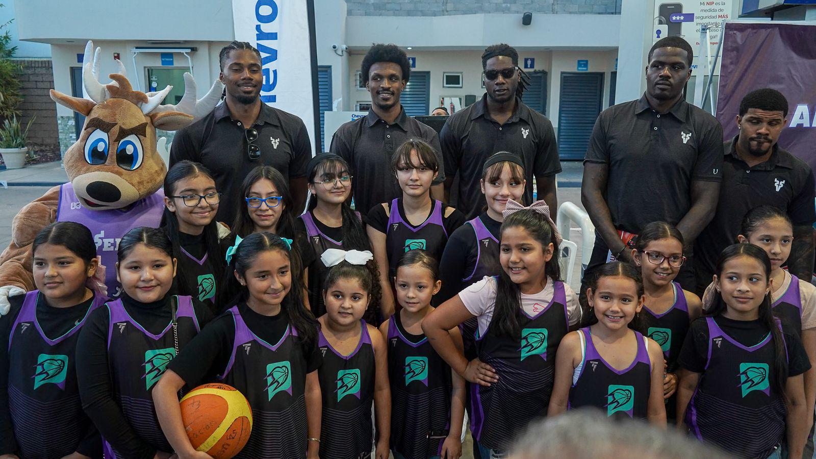 $!Lanzan álbum por los 25 años de la Liga Mexicana de Basquetbol Cibacopa
