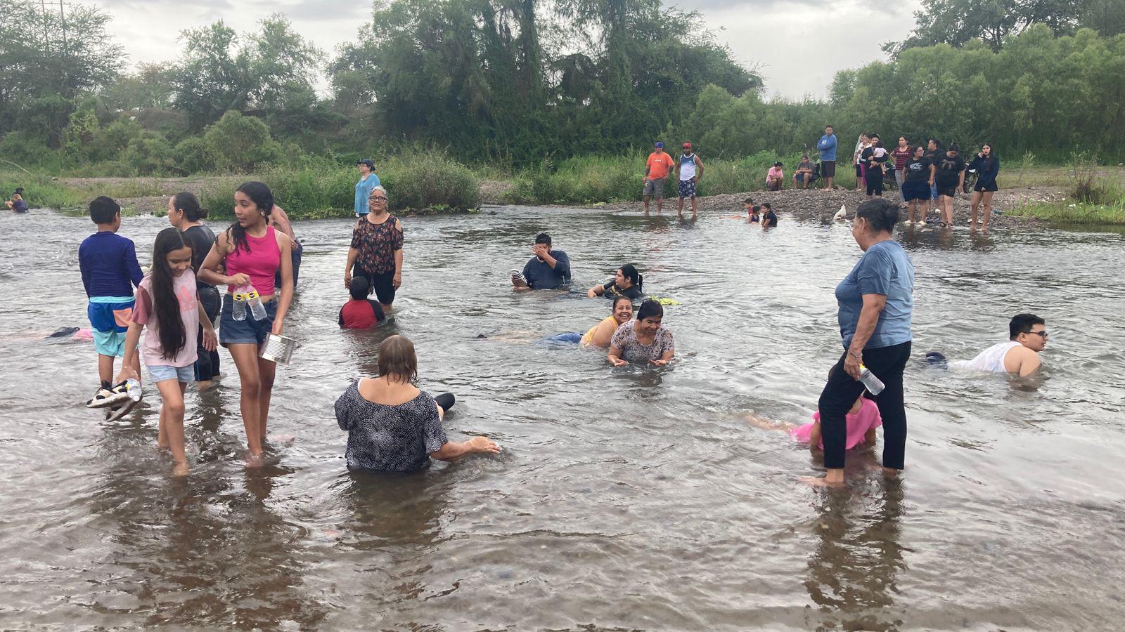 $!Llueve en el Día de San Juan en Mazatlán y Villa Unión