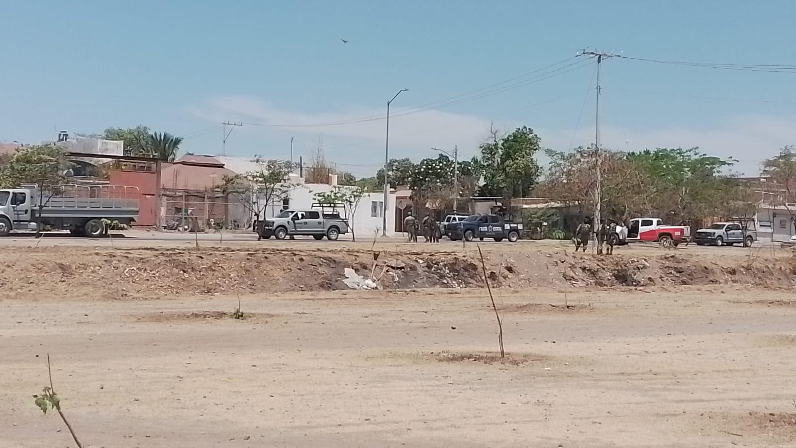 $!Se derrama ácido clorhídrico que transportaba la Marina en Culiacán