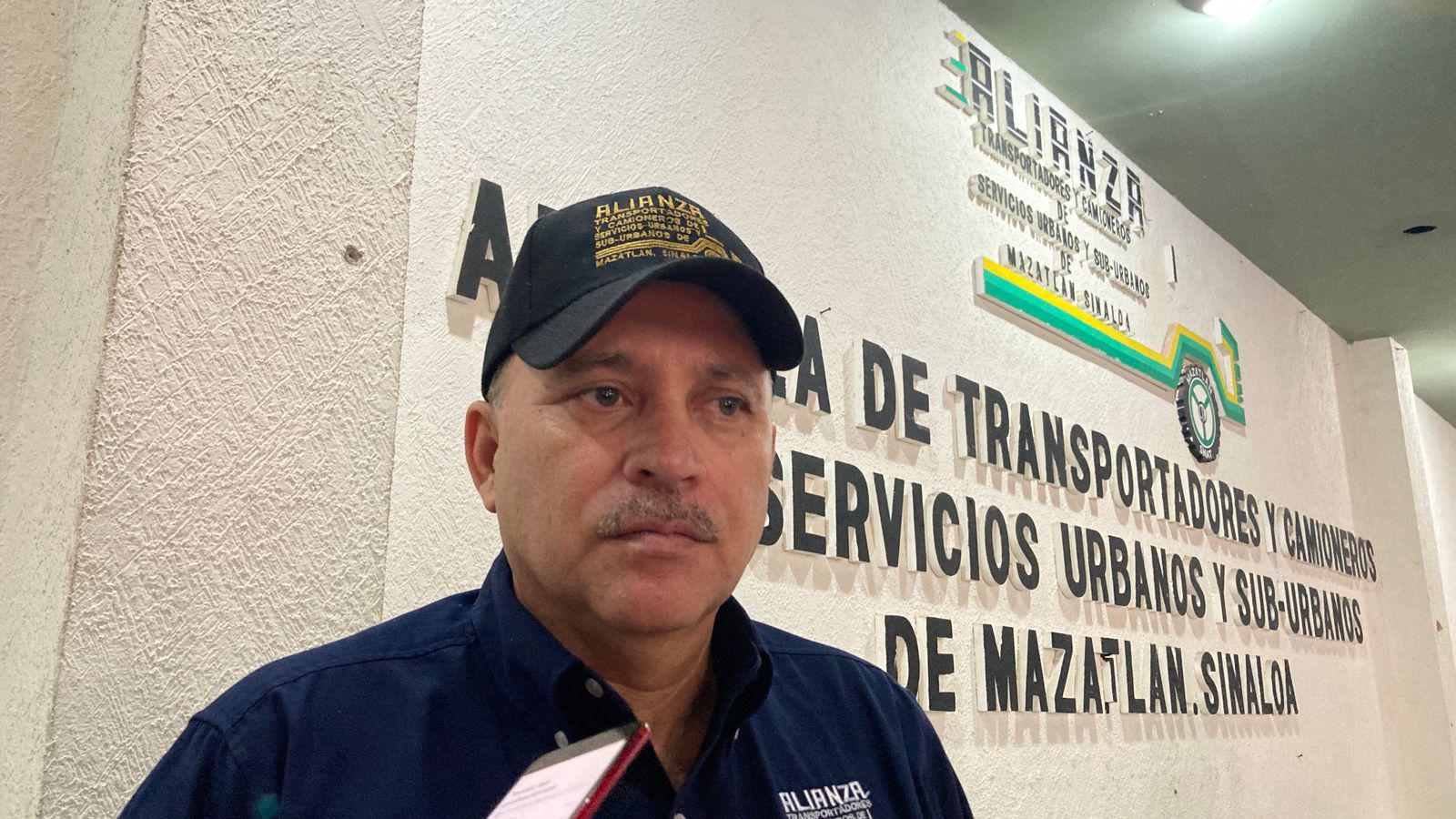$!Reconoce Alianza de Camiones de Mazatlán a conductores ejemplares