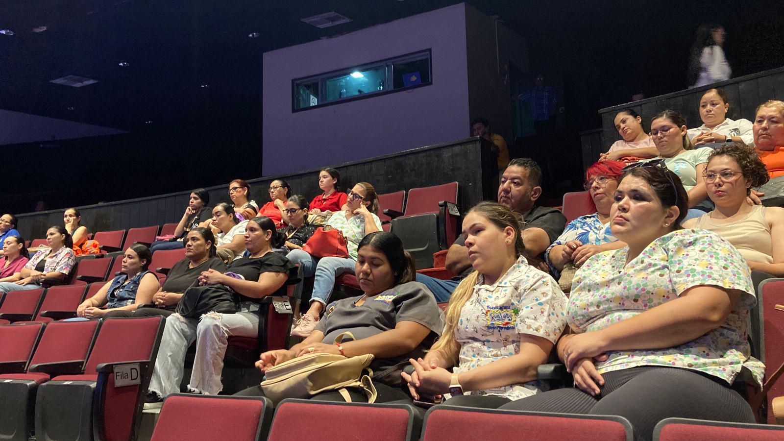 $!Capacitan a personal de estancias infantiles de Mazatlán en seguridad ante huracanes