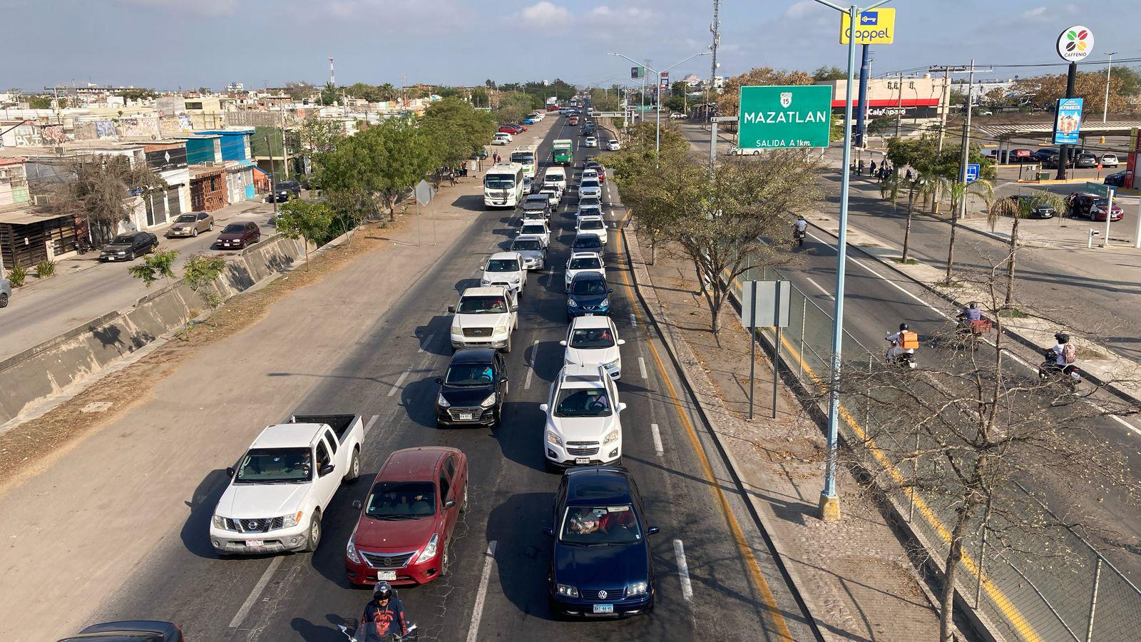 $!Con el regreso a clases, tráfico vehicular se satura sobre el puente del Libramiento Colosio